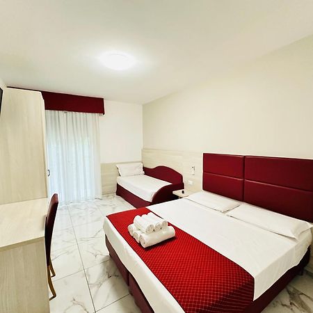 Venice Hub Mestre Bagian luar foto